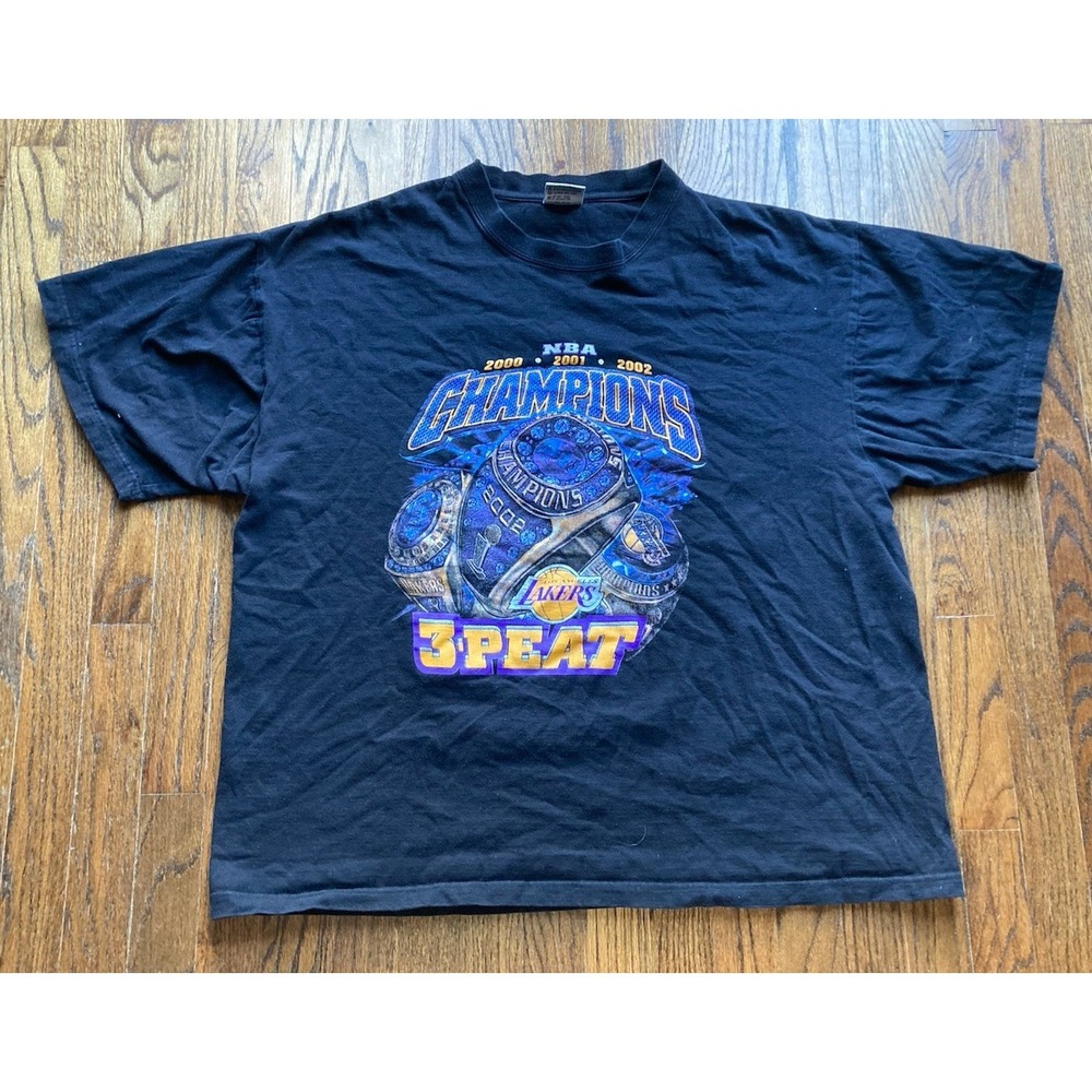 Vintage LA Lakers T Shirt Size 2XL 3-Peat Championship 2002 NBA Kobe Shaq Y2K
